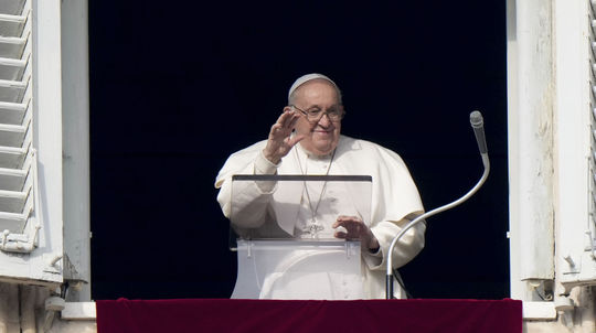 Žehnanie homosexuálnym párom musí byť veľmi stručné, určil Vatikán 