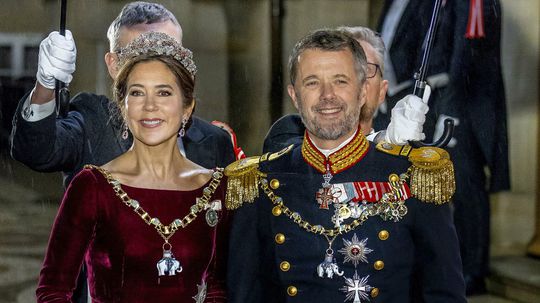 Korunný princ Frederik a korunná princezná Mary...