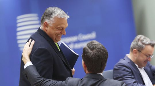 Orbán si to rozmyslel. Je pripravený podporiť Marka Rutteho na post šéfa NATO 