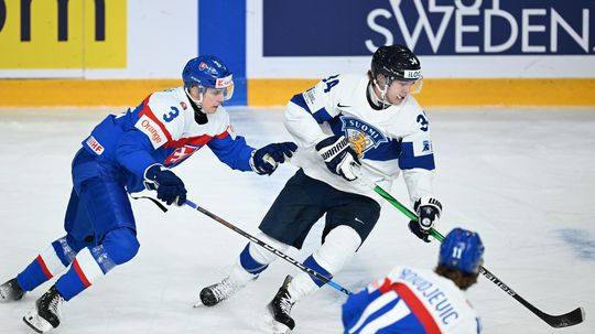 Slováci vyrovnali v hre bez brankára. Fíni ich však po krátkom predĺžení poslali domov