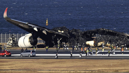 Japan Airlines odhadujú stratu za zhorené lietadlo na 15 miliárd jenov