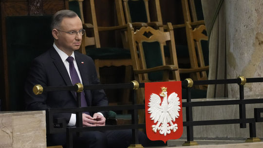 Poľský prezident Duda zverejnil na X zvláštny príspevok. Vláda ho vyzvala na kontrolu