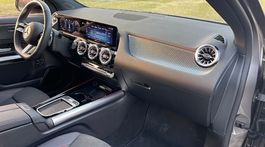 Mercedes-Benz GLA 250 e (2024)