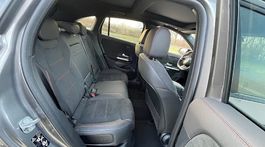 Mercedes-Benz GLA 250 e (2024)
