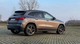 Mercedes-Benz GLA 250 e (2024)