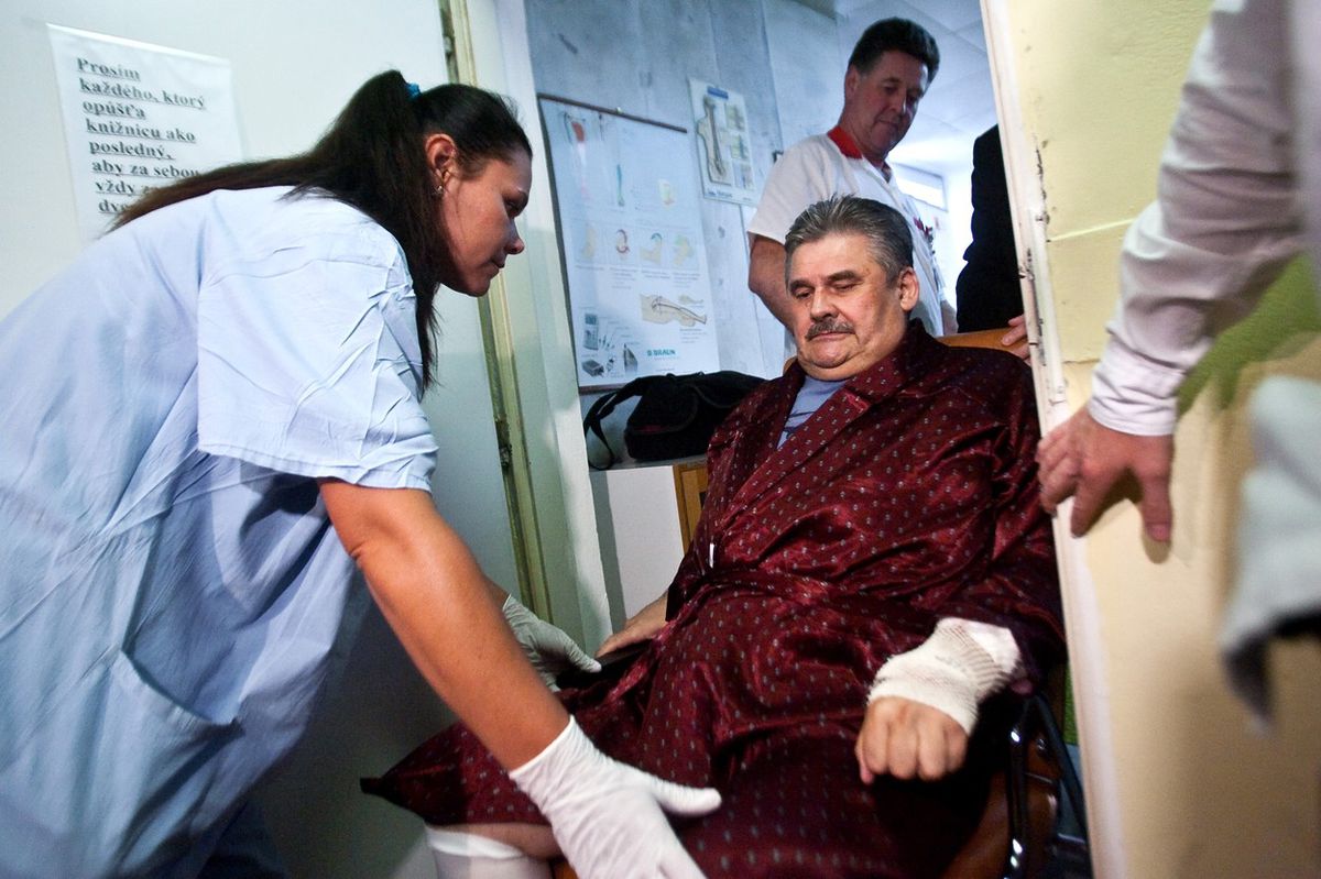 Minister práce Ján Richter na prvej TB po...