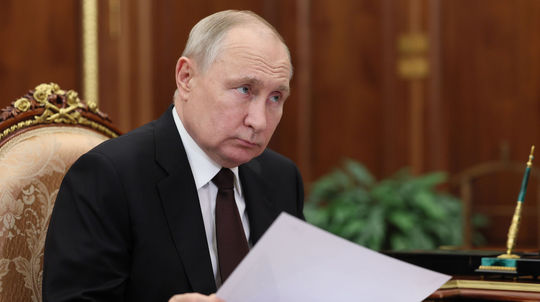 Potrebuje vôbec „kampaňovať“? Rusi nemajú ako prispieť Putinovi, z nadácií mu však prišlo 472 miliónov