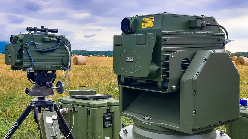 Ministerstvo si pred Vianocami objednalo 14...