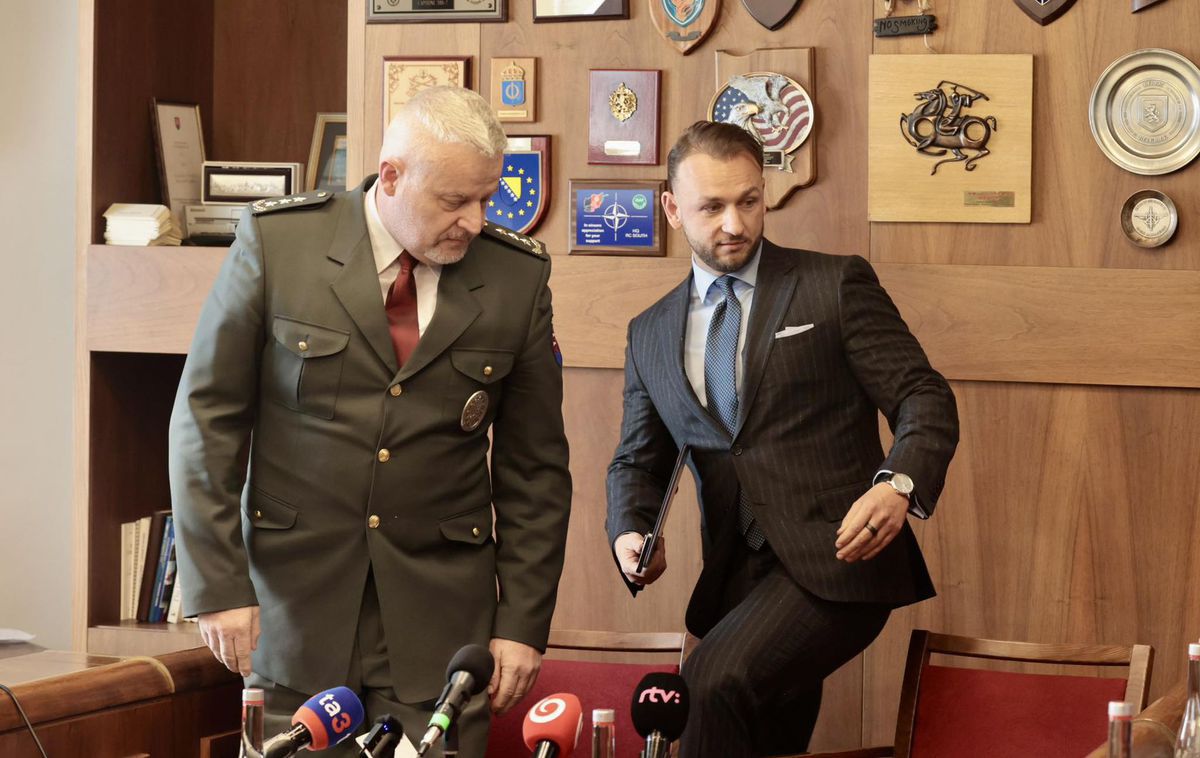 Minister vnútra Matúš Šutaj Eštok (Hlas) a...