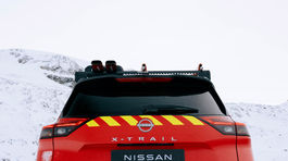 Nissan X-Trail Mountain Rescue Exterior  29  1