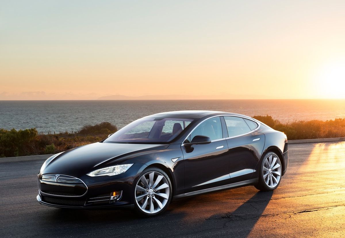 Tesla Model S  2013 