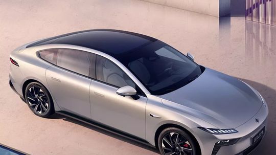 Dongfeng eπ 007 - 2024