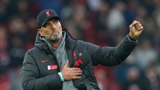 Chápem, že je to šok, hovorí Klopp vo videu. Strojca novodobej zlatej éry Liverpoolu končí