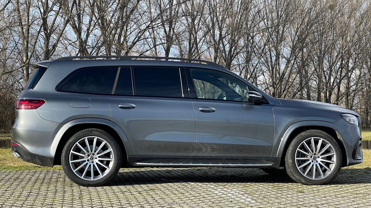 Mercedes GLS má rázvor 3,14 metra, takže v...