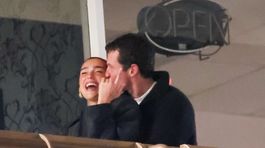 Speváčka Dua Lipa v náručí partnera Calluma...