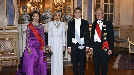 Francúzsky prezident Emmanuel Macron (druhý...