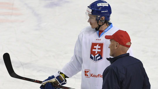 Bol kritizovaný za koketovanie s KHL, Ramsay mu dal opäť šancu. Z veľkého návratu napokon nič nebude
