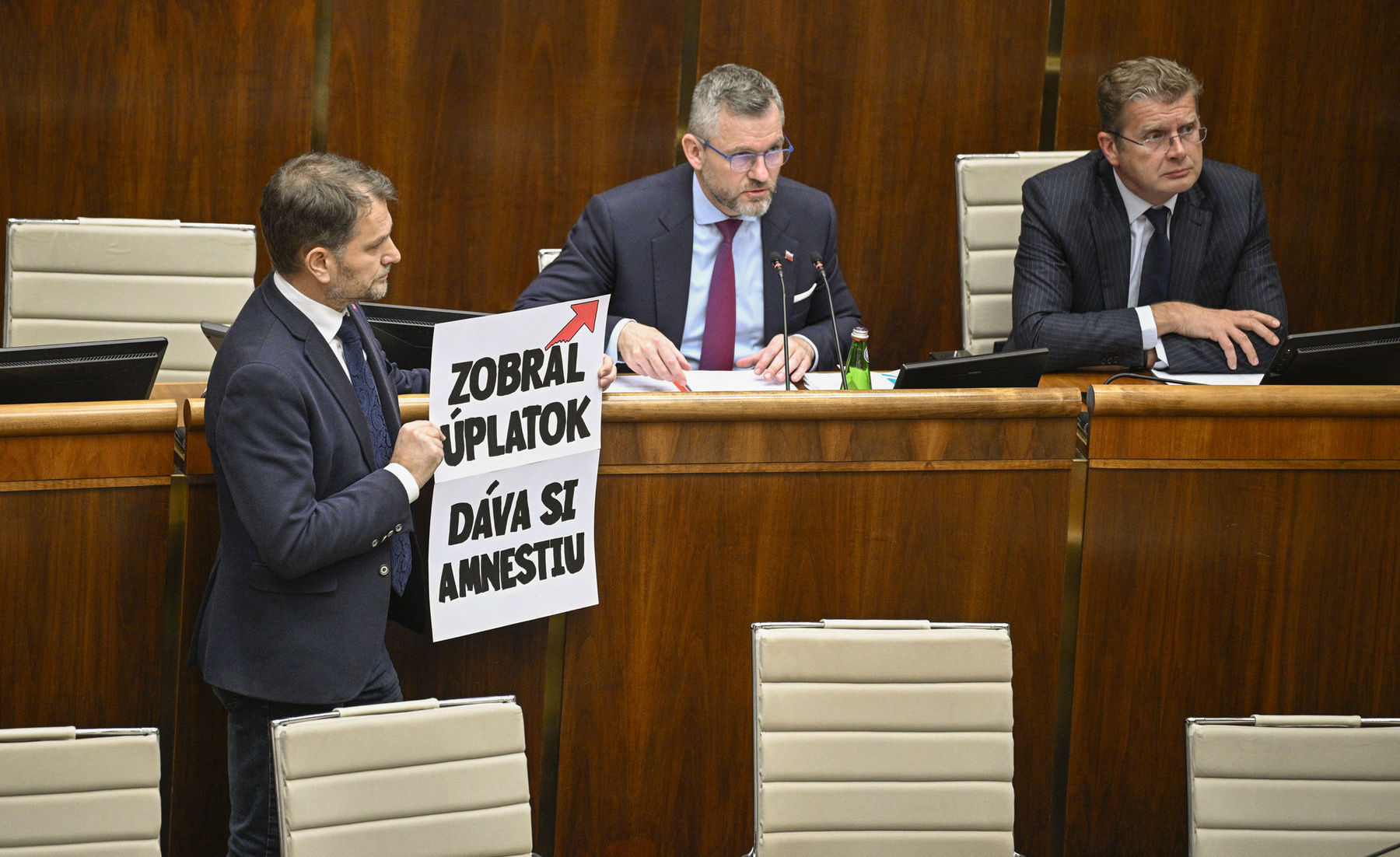 Zľava: Poslanec NR SR za hnutie Slovensko Igor...