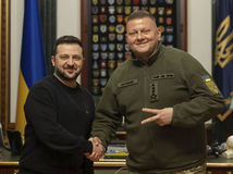 Zelenskyj, Zalužnyj, Kyjev, vojna na Ukrajine, generál