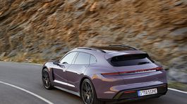 Porsche Taycan 4S Sport Turismo 2025 3