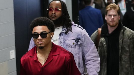 Hráč tímu Kansas City Chiefs Trent McDuffie sa...