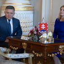Robert Fico pri preberaní poverenia na zostavenie vlády od prezidentky Zuzany Čaputovej.