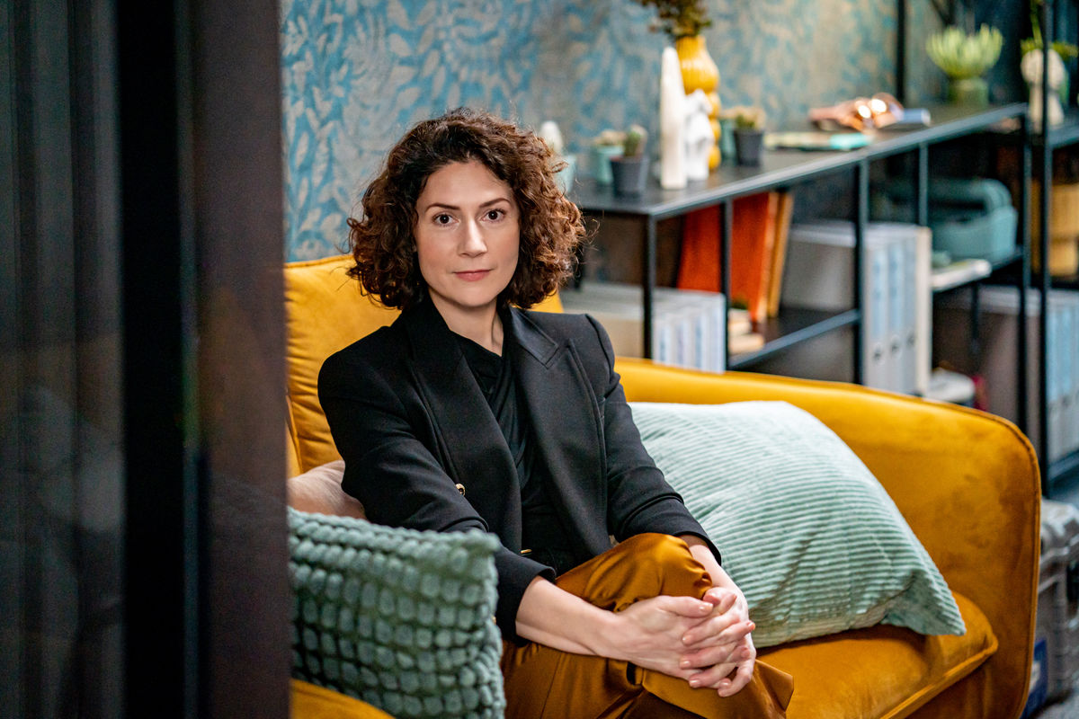 Martha Issová v seriáli Vytoč môjho agenta.