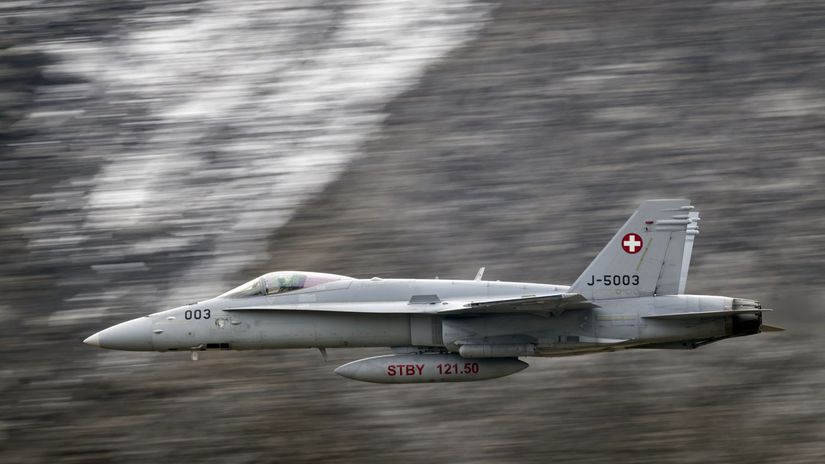 Švajčiarsko / McDonnell Douglas F/A-18C Hornet /