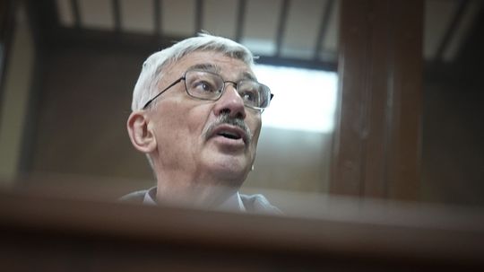 Začal sa súd s aktivistom Orlovom, ktorý kritizuje vojnu na Ukrajine