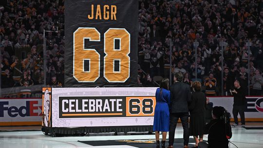 Pittsburgh vyradil dres s číslom 68: Boli to najlepšie roky môjho života, povedal Jágr a rozplakal mamu