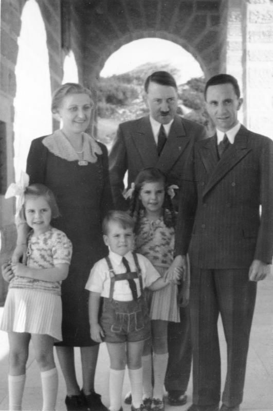 Magda Goebbelsová s manželom Josephom...