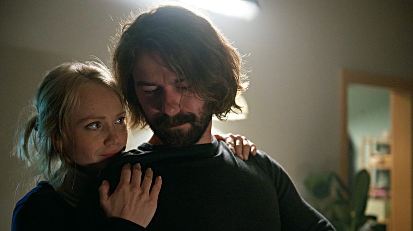 Adam Javora (Richard Autner) je energický...