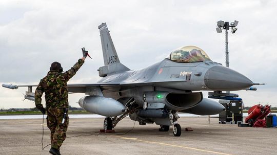 Prídu konečne a pomôžu proti Rusom? Ukrajinci netrpezlivo čakajú na stíhačky F-16