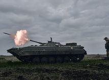 Russia Ukraine War BVP strieľa