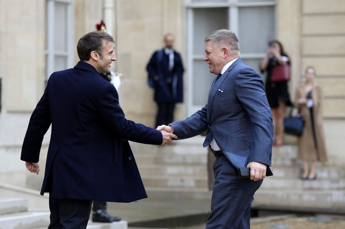 France Ukraine Conference Macron Fico