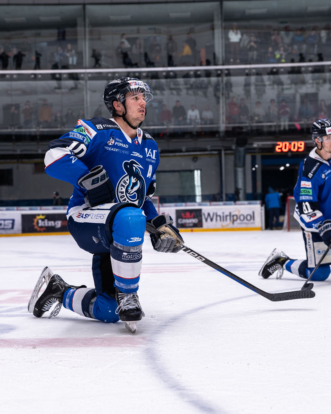 Ryan Dmowski v drese HK Poprad.
