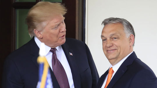 Orbán navštívi Trumpa na Floride. Prijme ho aj prezident Biden? 