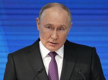 Putin varuje Západ: Jadrové zbrane sú pripravené. Rusom pripomenul staré sovietske heslo