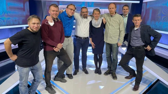 Finalisti Dueli šampiónov s moderátorom...
