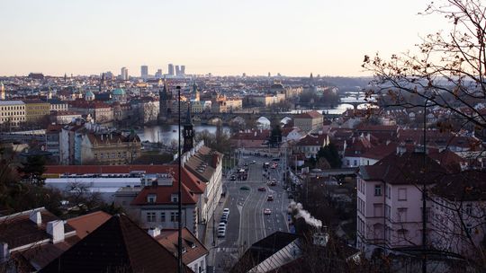 Česko musí zlepšiť prevenciu korupcie v štátnej správe, uvádza skupina Rady Európy