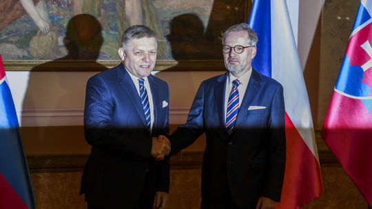 Fiala urobil chybu a môže posunúť Fica bližšie k Orbánovi, nazdáva sa český politológ