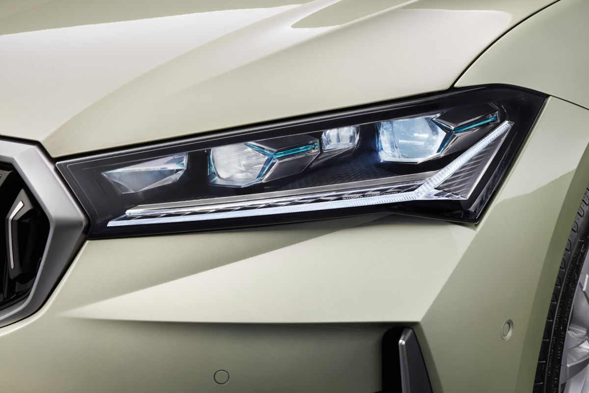 Škoda - svetlá Crystallinium