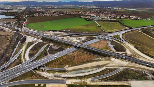 Diaľnica D1 v smere z Trnavy do Bratislavy je do obeda uzavretá