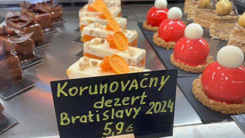 Korunovačný dezert.