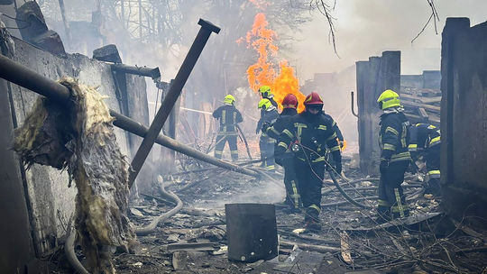 Na tejto fotografii, ktorú poskytla ukrajinská...