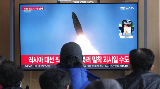 Severná Kórea uskutočnila test 'superveľkej' hlavice pre riadenú strelu