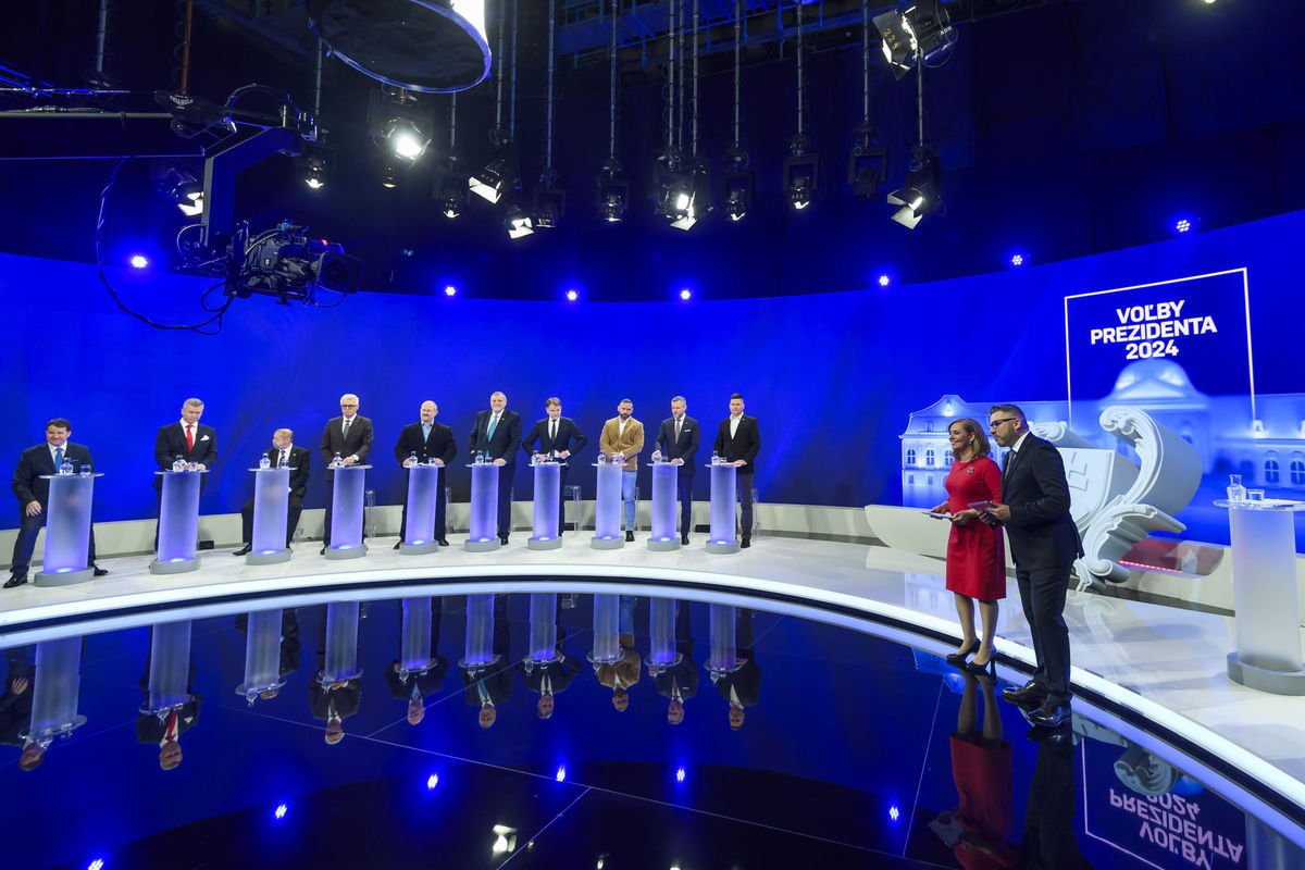 Na snímke kandidáti na prezidenta SR, zľava...