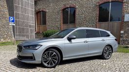 Škoda Superb Combi - prvá jazda 2024