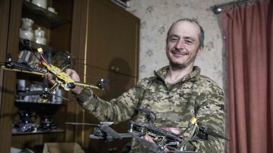 Pomôžu Ukrajine dva milióny dronov poraziť Rusko? Bezpilotné systémy majú limity