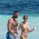 Taylor Swift a jej partner - hráč NFL Travis Kelce